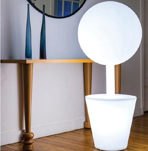 Lampe design rotomoulée